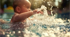 Baby Swim Instruction at Center Parcs De Eemhof