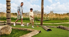 Mini Golf at Center Parcs Villages Nature Paris
