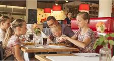 Food and drinks activities at Landal Dwergter Sand