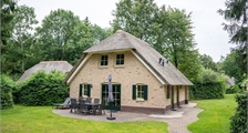 6-person farmhouse residence 6DL at Landal Het Land van Bartje