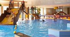 Swimming activities at Landal Orveltermarke