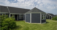 8-12-person bungalow 8-12B at Landal Rønbjerg