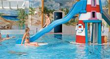 Swimming activities at Landal Sluftervallei