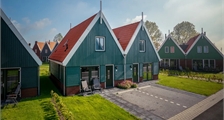 4-person bungalow 4L at Landal Volendam