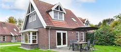 4-person bungalow 4B2 at Landal Waterparc Veluwemeer