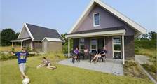 Bungalow Holiday home de heidebloem at RCN De Roggeberg
